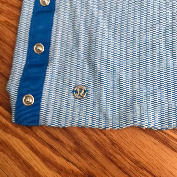 Blue reversible lululemon vinyasa scarf - Picture 2 of 2